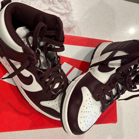 Nike Dunk High Burgunday Crush Size 8.5 Wmns 7 mens Original Box - Picture 3 of 4